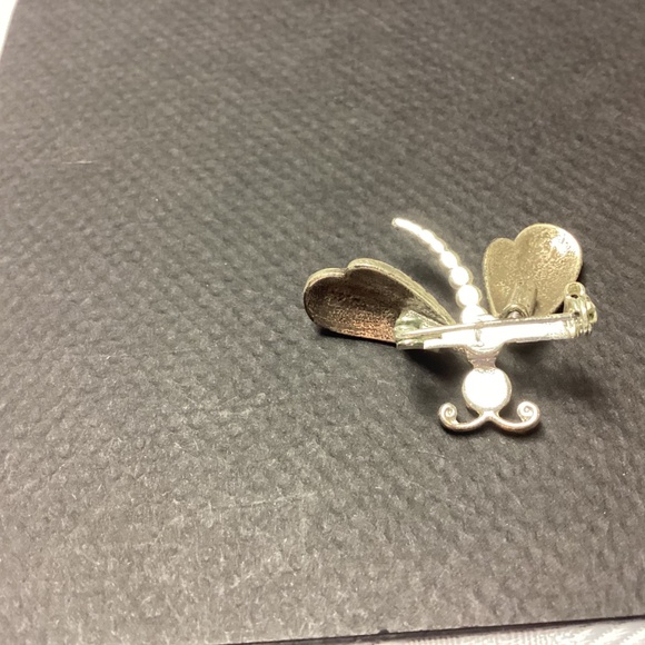 Trembler  BUG. BROOCH.  SO. cute his little wings flipped back-and-forth - Picture 4 of 5